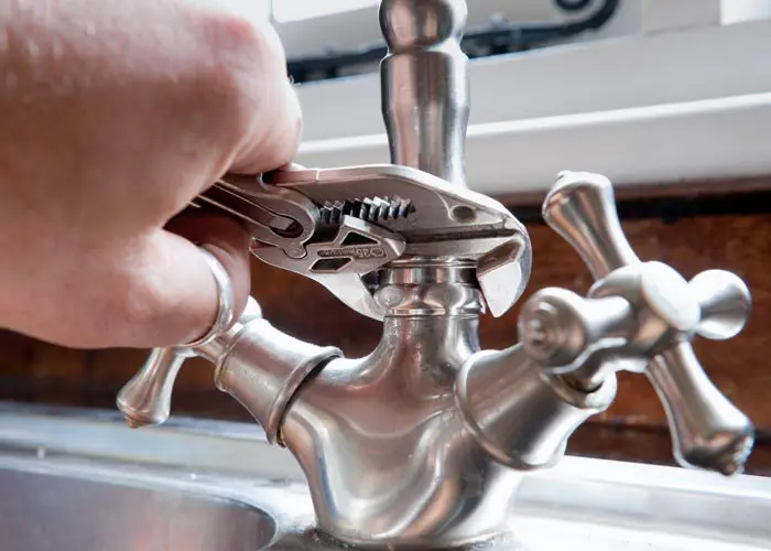 3 Reasons to Schedule Faucet Repair